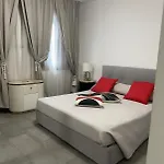With Private Courtyard Διαμέρισμα Βενετία