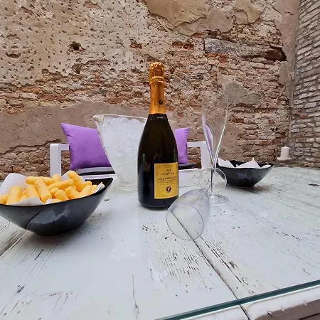 With Private Courtyard Apartman