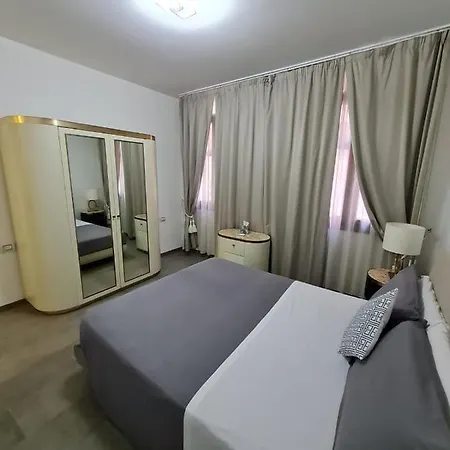 With Private Courtyard Velence