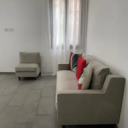 Daire With Private Courtyard Venedik