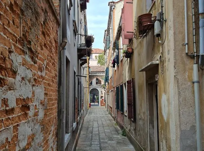 With Private Courtyard Venecia