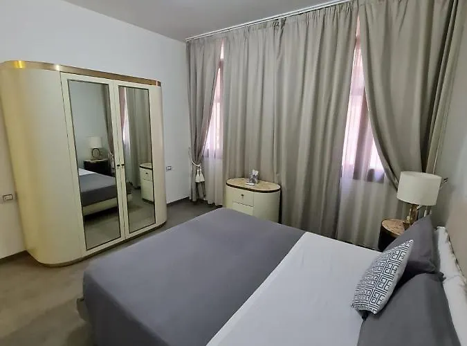 With Private Courtyard 威尼斯